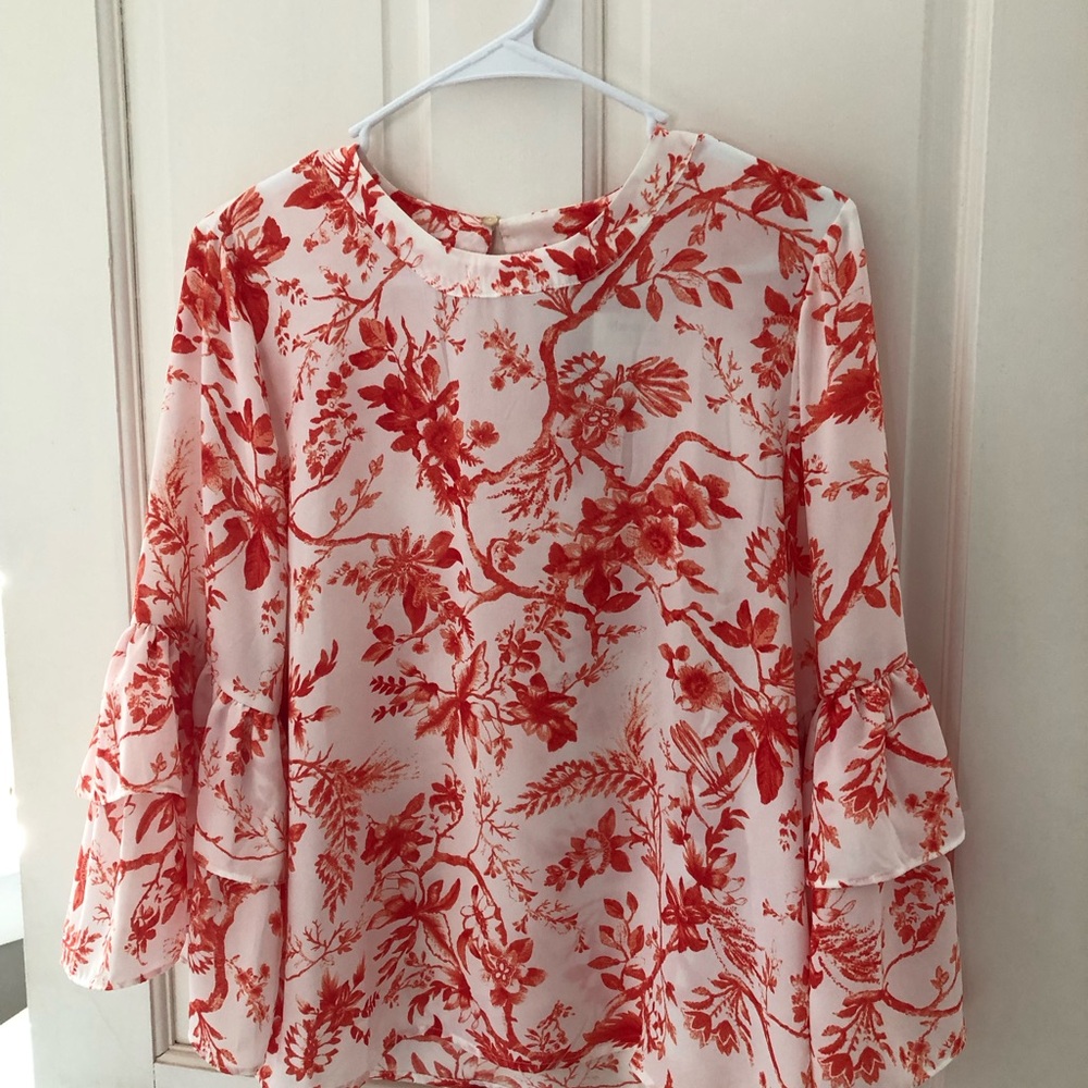 NWT Violet & Claire Floral Red Women's Top with Tiered Bell Sleeves